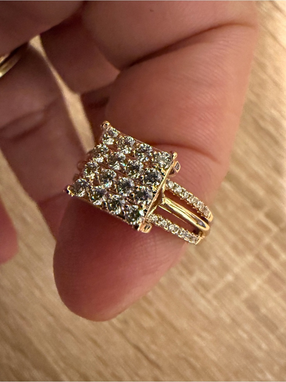 Elegant Gold Diamond Cluster Ring - Sparkling White Stones